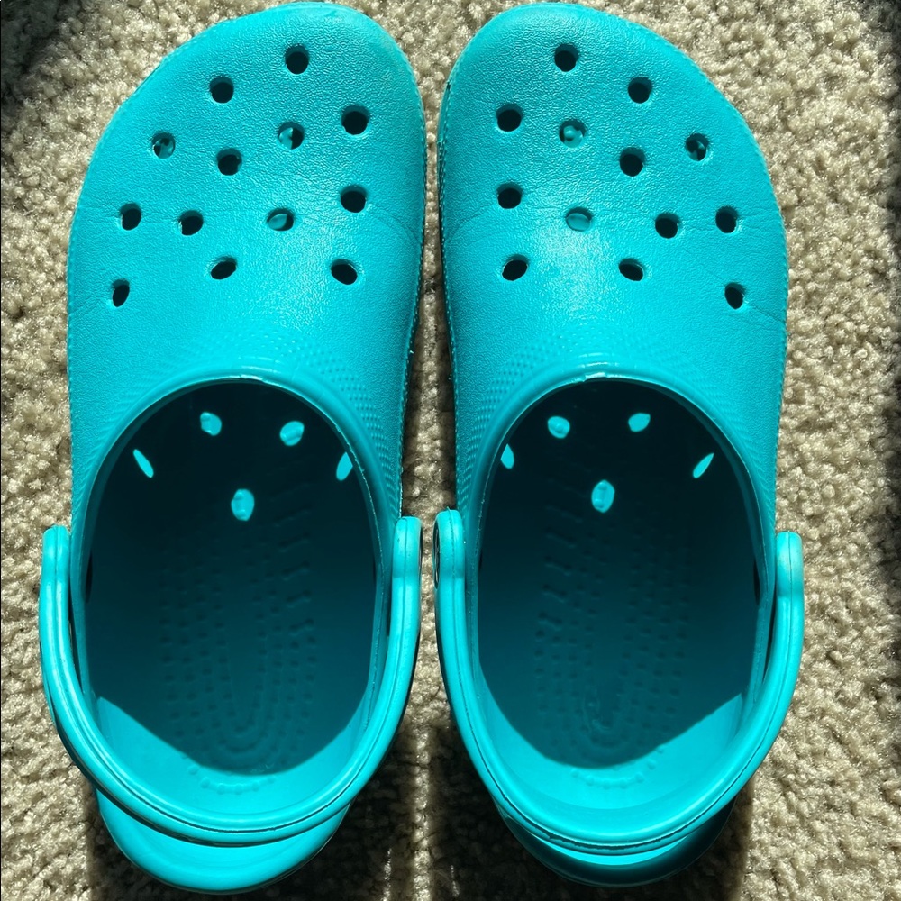 Teal Crocs Women’s Size 7 Men’s Size 5